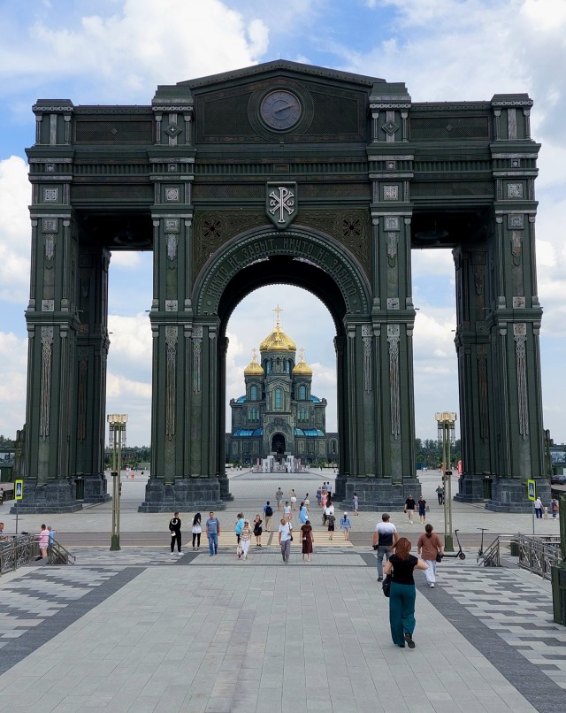 Задержан бывший первый замминистра обороны Руслан Цаликов