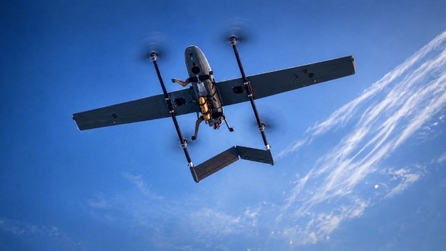 Новый беспилотник «Калашникова» запускает FPV-дроны с воздуха и держит связь на 100 км и более