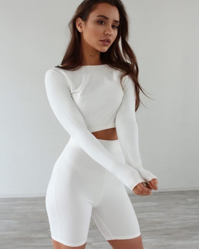 Прекрасная половина человечества (Vol.70) В белом