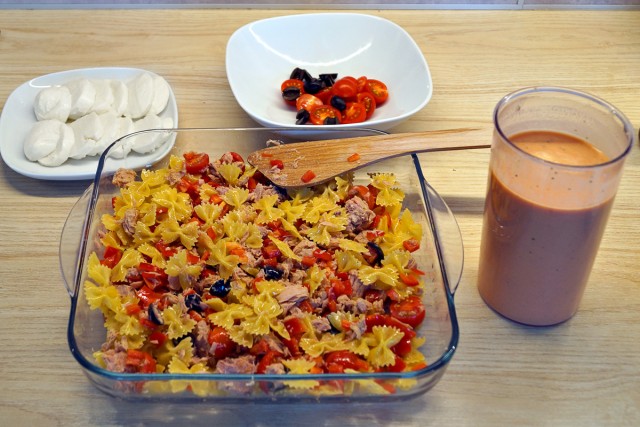 Макаронная запеканка с тунцом и моцареллой