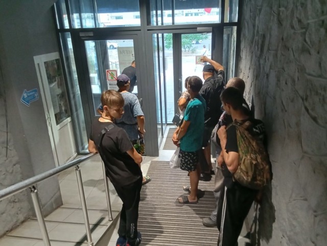 Прифронтовой город - Энергодар. Жизнь людей