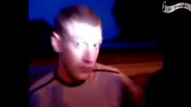 Двигался по дороге, совершая опасные и неадекватные маневры