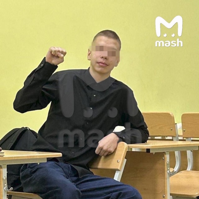 Школьник ударил  ножом учительницу в Прикамье