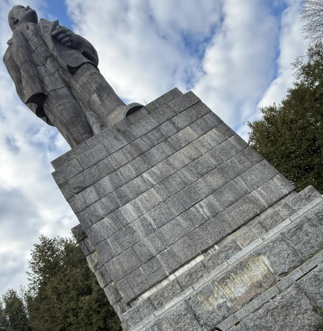 Ленин разный