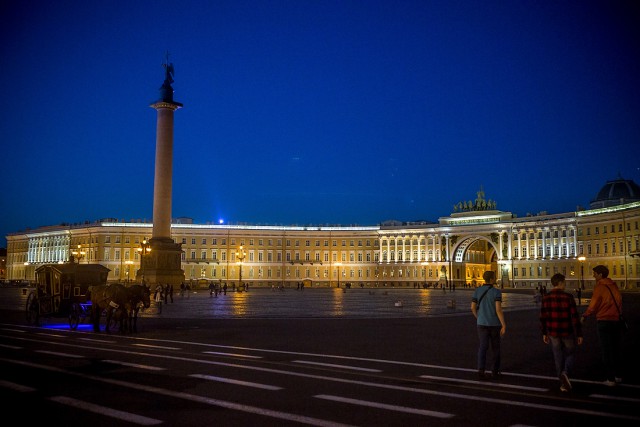 Белые мосты и разводные ночи