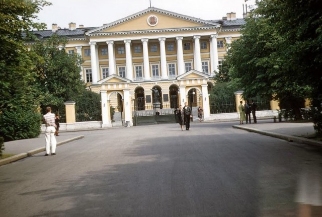 Цветные фотографии повседневной жизни в Ленинграде, 1958 год
