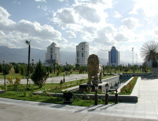 Ашхабад Туркменистан: Закрытый город закрытой страны