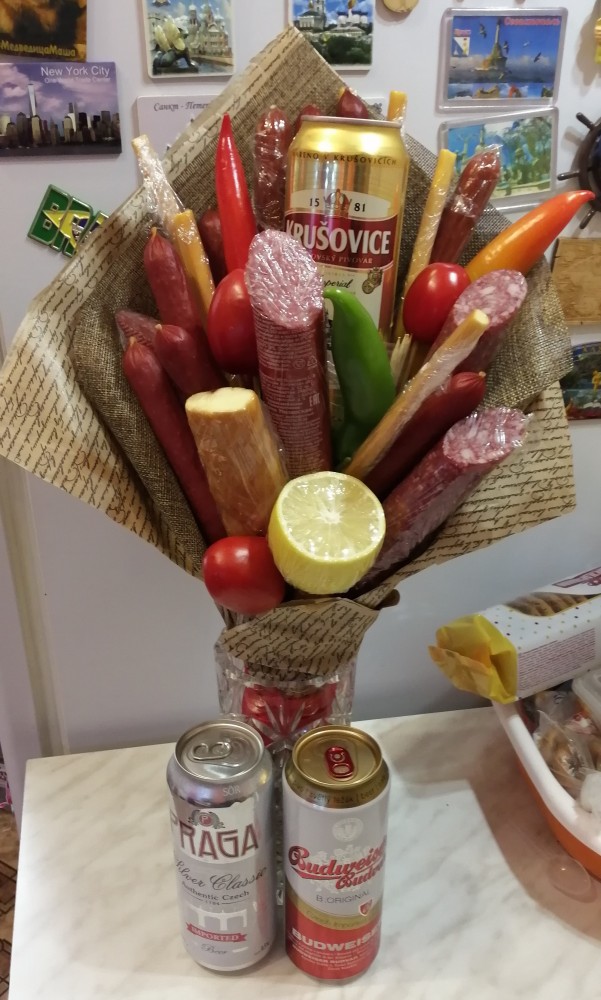 СПб Купчино. Продуктовый набор школьникам из многодетных семей.