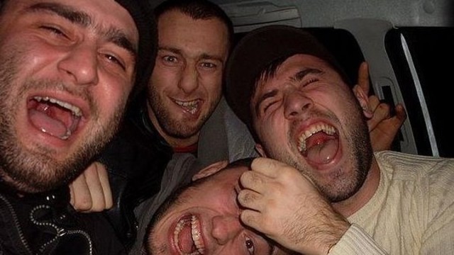 МВД публикует видео допроса двух подозреваемых в нападении на полицейских в метро