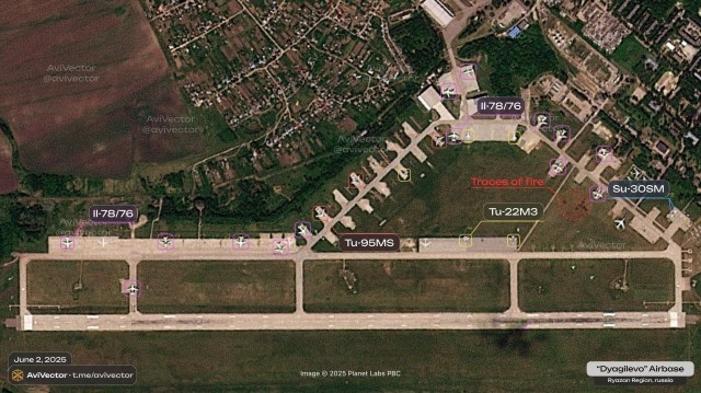 Снимок авиабазы Дягилево спустя несколько дней.