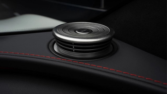 Состоялась премьера нового гиперкара Mercedes-AMG GT