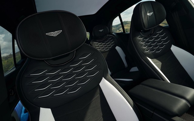 Bentley представила первый электромобиль в истории марки