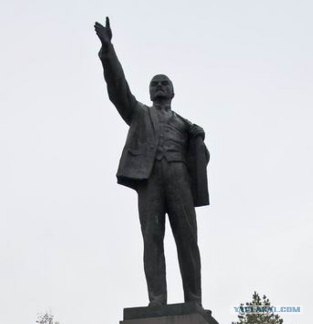 Какие прозвища дают памятникам в России
