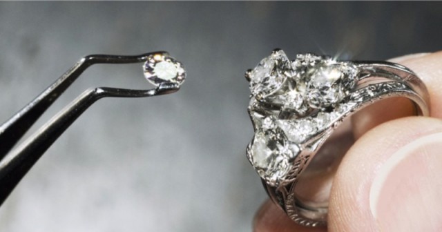 Вот почему алмазы такие дорогие. Оказывается, нас попросту дурят!