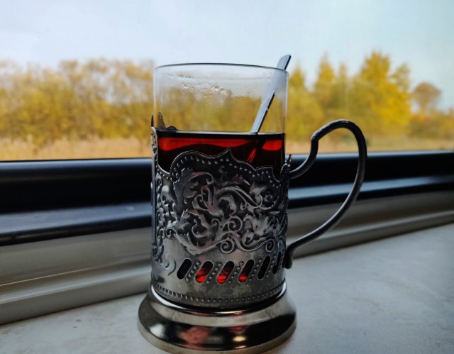 Та-да та-дам, та-да та-дам.