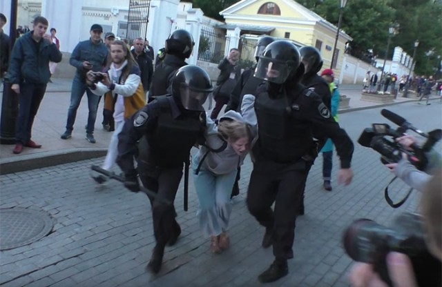 Спасённые дети Мариуполя