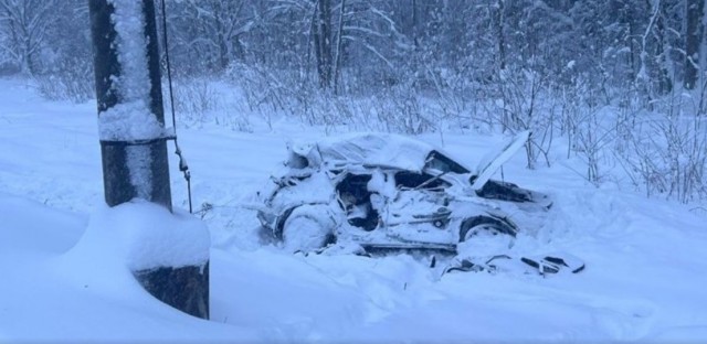 Таксист бросил умирающую пассажирку в протараненном поездом авто в Ленинградской области