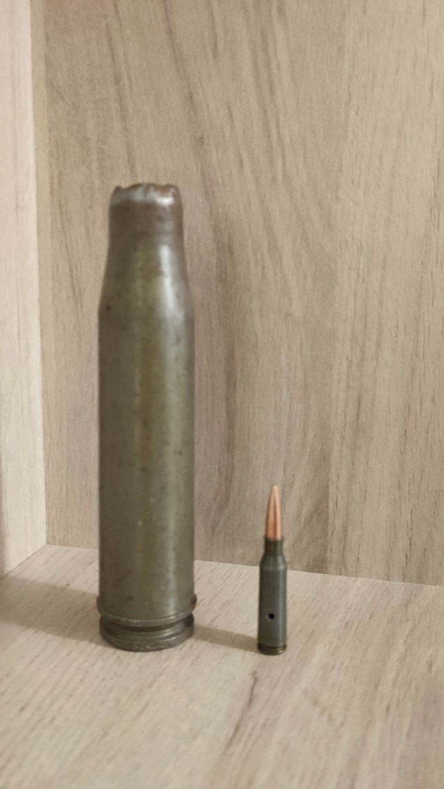 Сегодня в офисах и конторах поздравляли