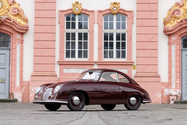 Автомобили аукциона Artcurial. Февраль 2025