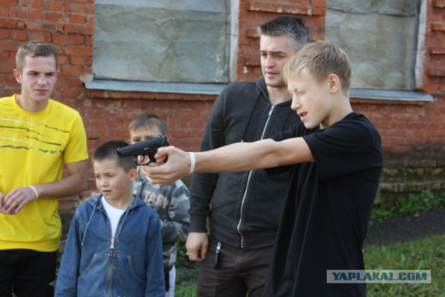 Один счастливый день для детишек из детдома