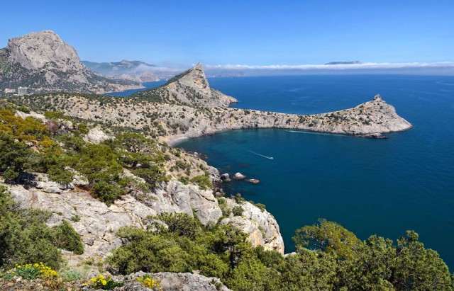 Немного солнца и тепла. Крымские виды.