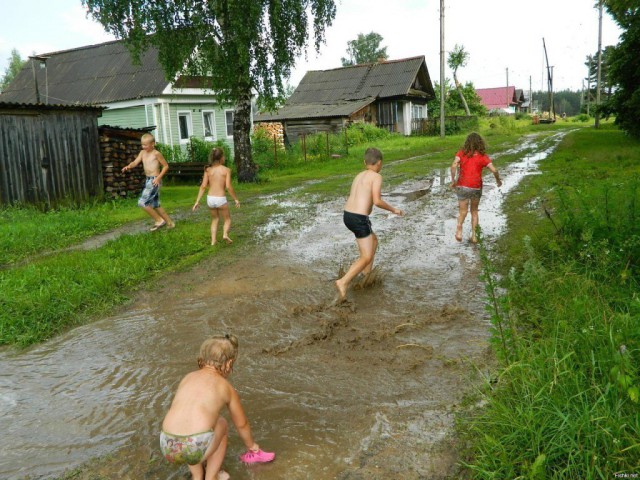 Детской беззаботности и непосредственности в ленту