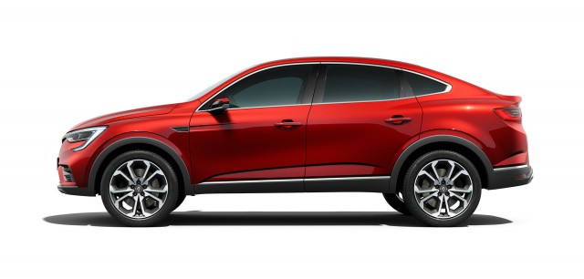 Кого заарканит Renault Arkana?