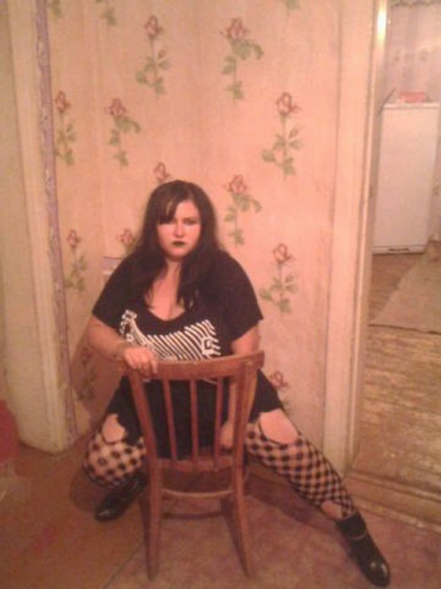 Ленка, я же позирую, давай фоткай быстрее