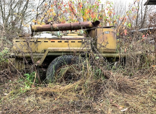 Нашёл в кустах военную передвижную кухню КП-130