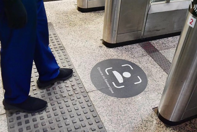 На всех линиях московского метро началось тестирование системы Face Pay