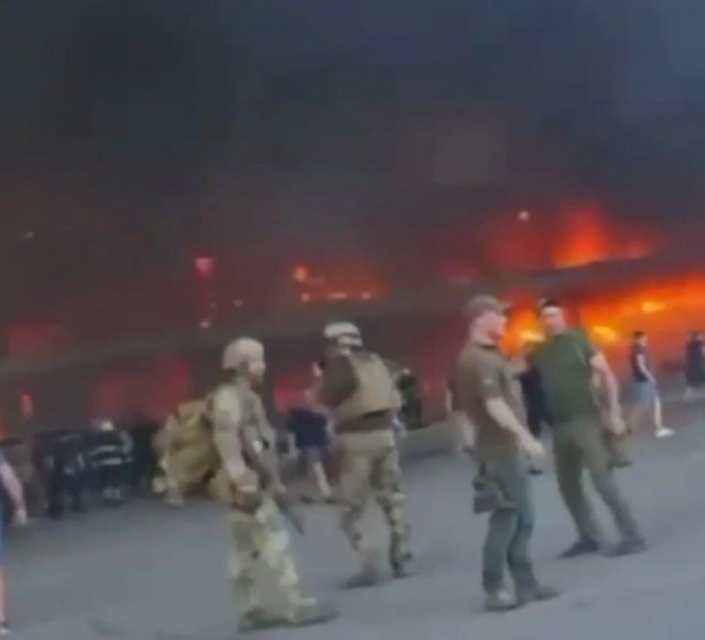 Видео  с камер видеонаблюдения во время  удара по Кремнчугу