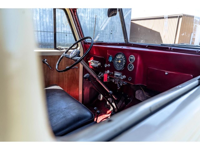 1948 Willys Jeepster. Автопятница №39.