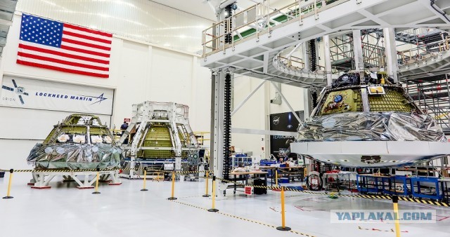 NASA показало три космических корабля Orion для будущих лунных экспедиций