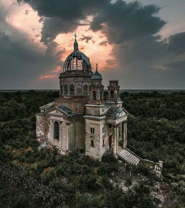 Заброшенная красота