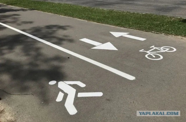 В Новосибирске мать ударила и пнула по голове чужого ребенка.