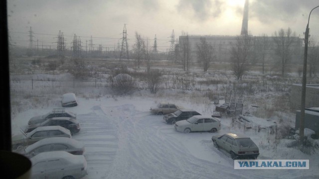 А из нашего окна...