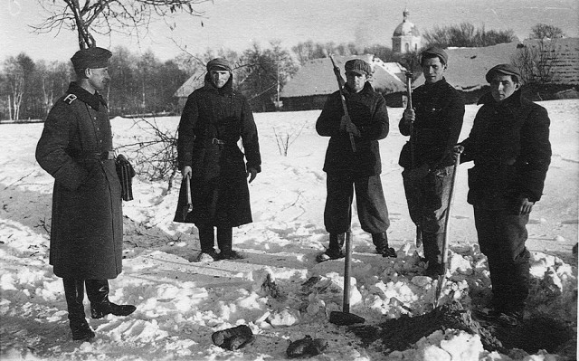 "Дерутся лучше немцев": как бандеровцы окружили советских партизан на Западной Украине