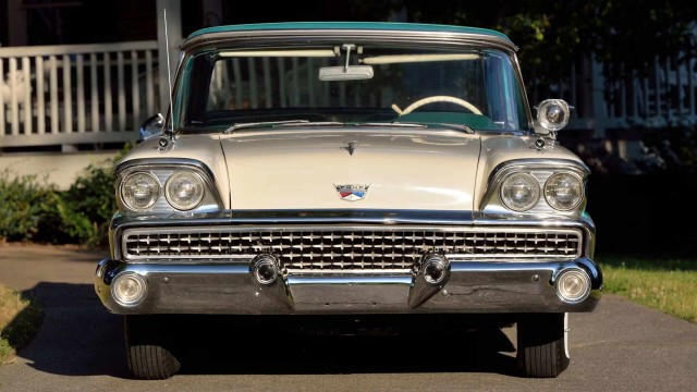 1959 Ford Fairlane 500 Galaxie Skyliner. Автопятница №51