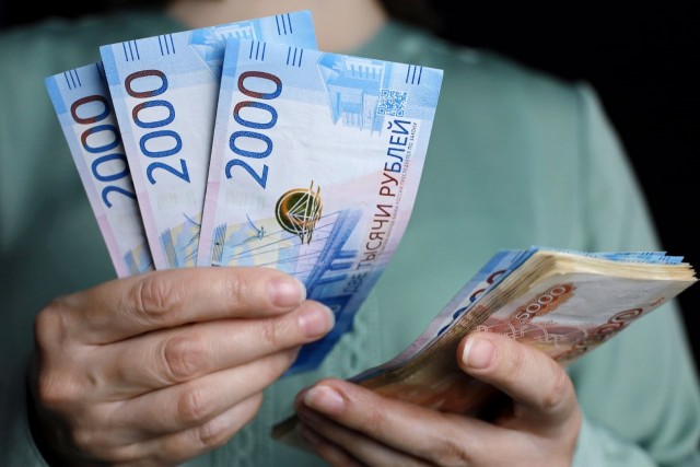Работодателей будут штрафовать за низкие зарплаты на уровне ниже 19 242 рублей в месяц