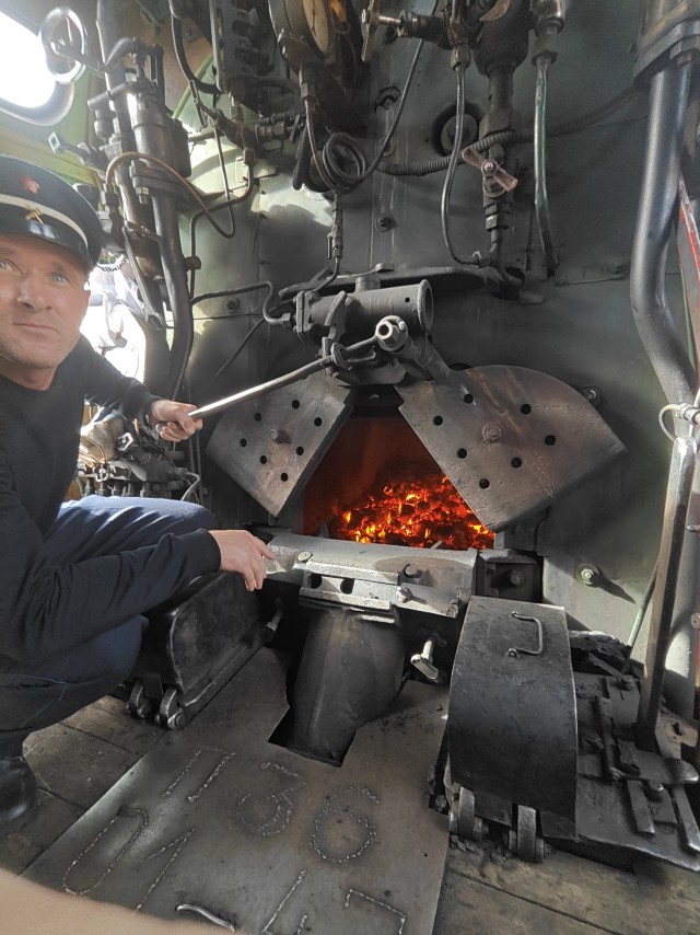 Запустили паровозы