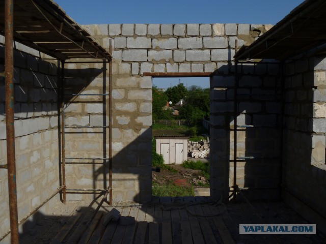 Постройка дома-гаража.