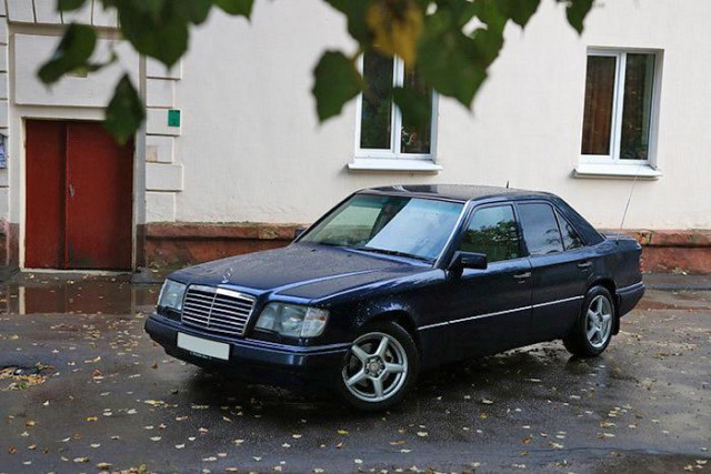 Выживший. Почти "новый" Mercedes-Benz W124 за 7000 долларов