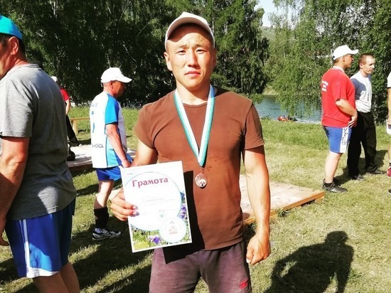 Учителя с зарплатой 3,5 тысячи рублей уволили за энтузиазм