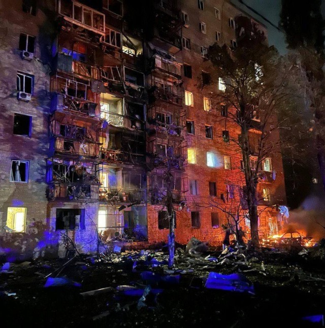 Пожар от сбитой ракеты в Курске