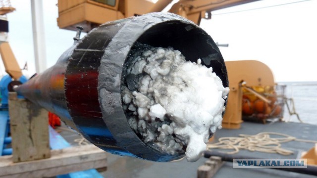 Зачем сжигают попутный газ?