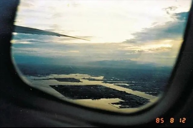 Последние фотографии с борта рейса 123 перед его трагическим крушением в 1985г.