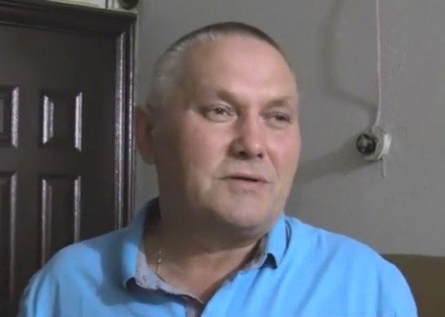 При спасении девочки, падавшей с 8 этажа, мужчина сломал все пальцы на руке