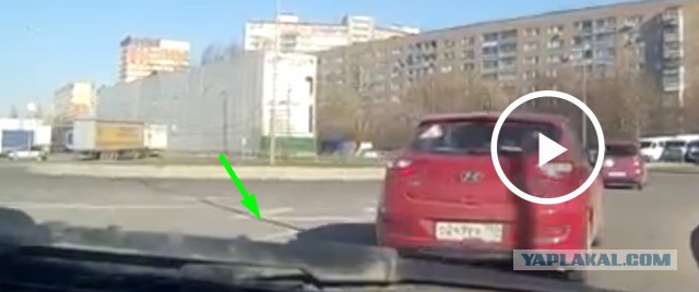 ДТП на дороге с круговым движением
