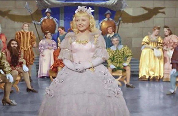 Метр с кепкой: самые маленькие актрисы в России и СССР