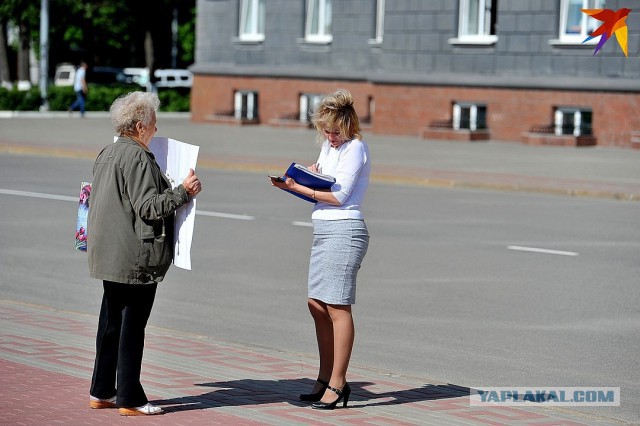 Есть еще порох в пороховицах! В Орле пенсионеры устраивают пикеты около дома правительства